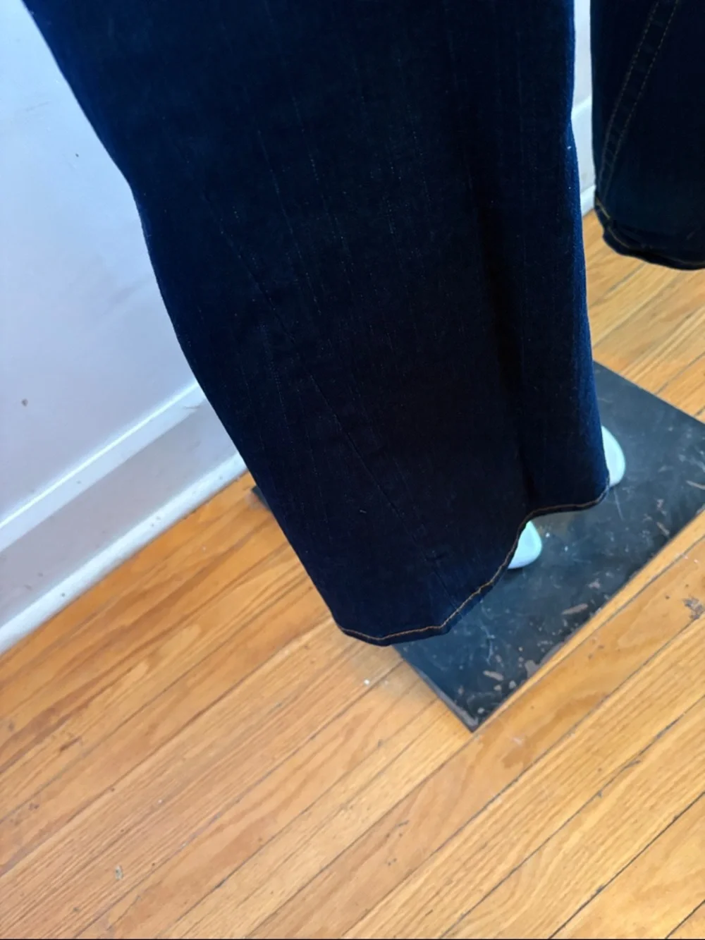 True Religion Dark Indigo Women boot cut Jeans - Classic Stretch Denim - Picture 4 of 10